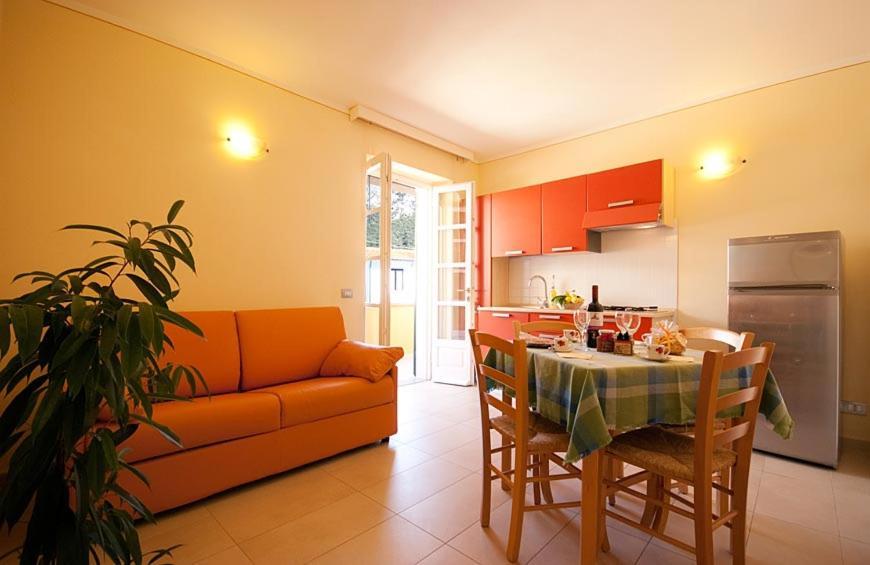 Appartamenti - Villa Mare Pomonte Extérieur photo